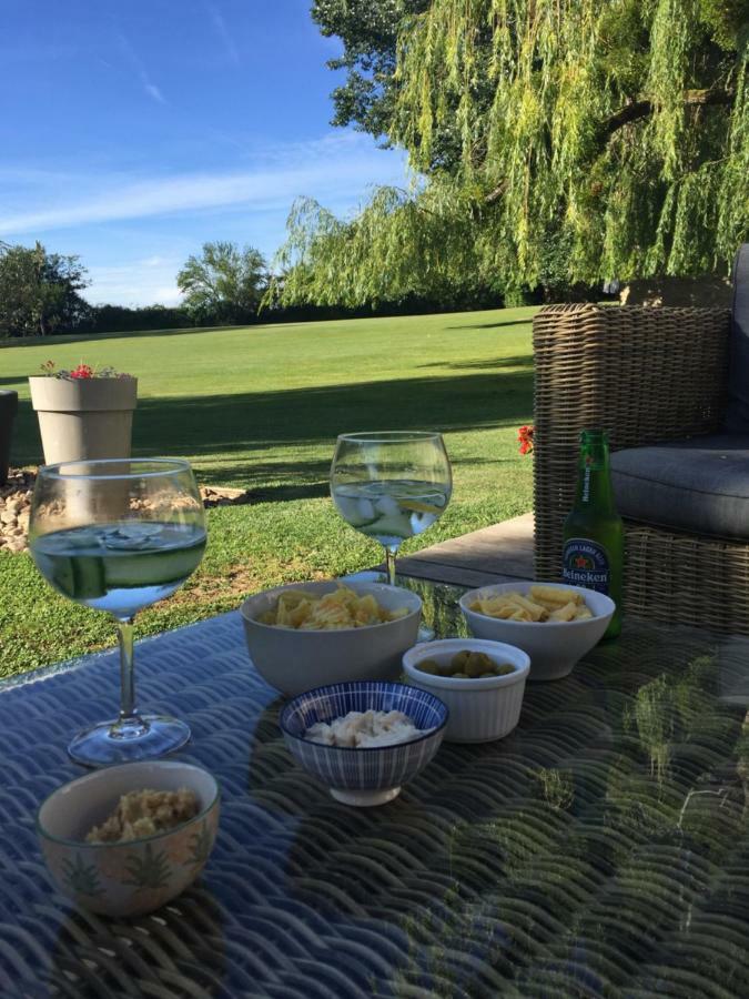 Bed and Breakfast La Girarde Saint-Quentin-de-Caplong Exterior foto